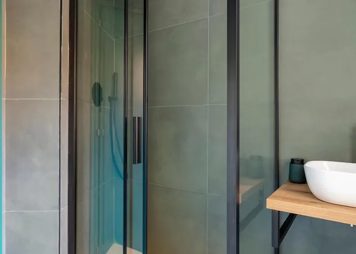 Deza Cavour Harmony Apartament *